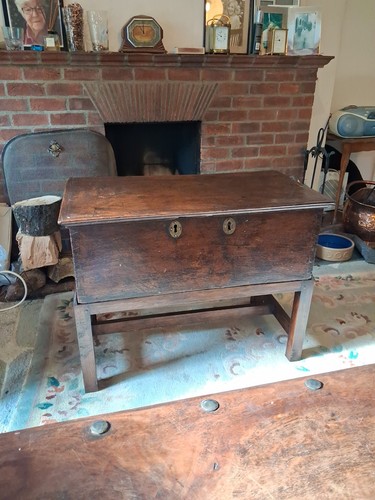 Antique oak chest later - antique,