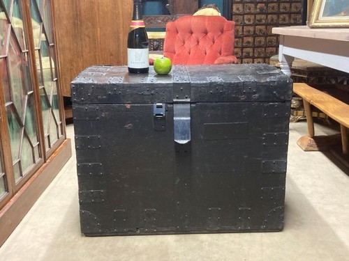 Fine antique iron oak - fine,