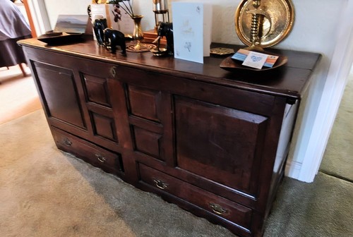 18th century oak joined chest - 18th,