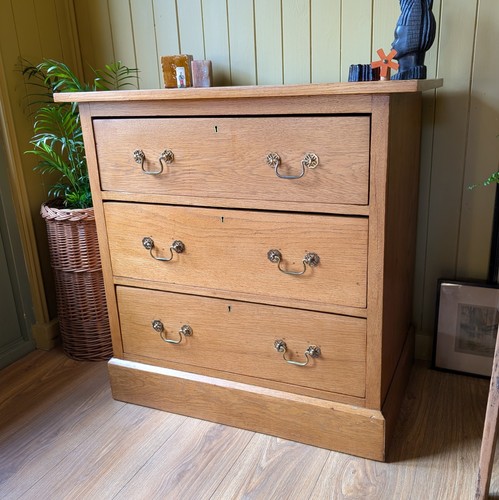 Small antique oak chest - small,