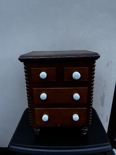 Antique curio apprentice - , piece