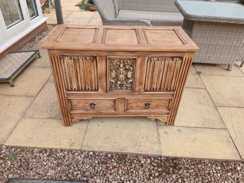 Stripped oak linenfold - linenfold, mule