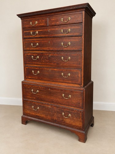Antique georgian oak - chest, on